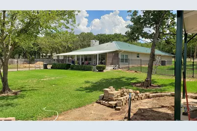 213 Cortez Drive, Nocona, TX 76255 - Photo 4