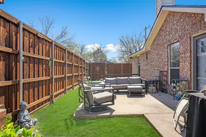 735 Rachel Street, Grand Prairie, TX 75052 - Photo 4