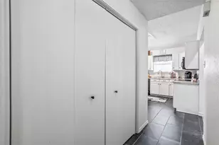 512 Oak Ridge Ct, Crowley, TX 76036 - Photo 20