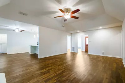 9006 N Longwood Drive, Granbury, TX 76049 - Photo 6