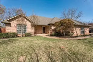 9006 N Longwood Dr, Granbury, TX 76049 - Photo 1