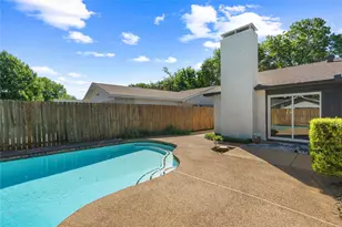 8617 Baumgarten Dr, Dallas, TX 75228 - Photo 34