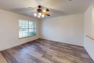 2331 N Elm St, Denton, TX 76201 - Photo 6