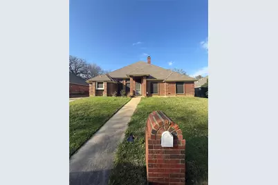 1009 Village Wood Court, Arlington, TX 76012 - Photo 2