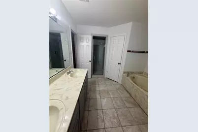 1009 Village Wood Court, Arlington, TX 76012 - Photo 18