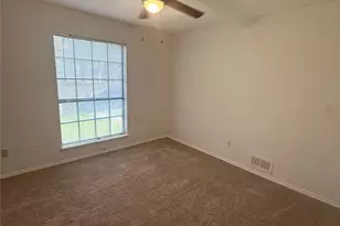 1009 Village Wood Ct, Arlington, TX 76012 - Photo 16