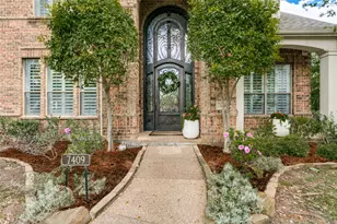 7409 Sugar Maple Dr, Irving, TX 75063 - Photo 2