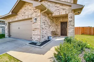 2209 Hanover St, Farmersville, TX 75442 - Photo 6