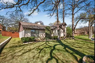 1800 High Vista Ct, Fort Worth, TX 76112 - Photo 4