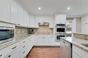 9902 Galway Dr, Dallas, TX 75218 - Photo 6
