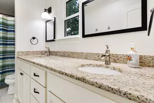 9902 Galway Dr, Dallas, TX 75218 - Photo 14