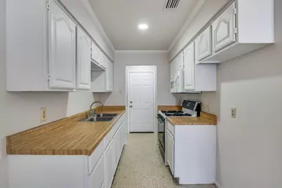 1229 Greenbrier Drive, Mesquite, TX 75149 - Photo 2