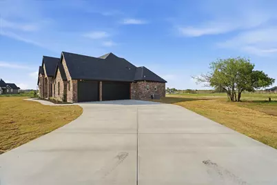 450 Red Bird Drive, Springtown, TX 76082 - Photo 32