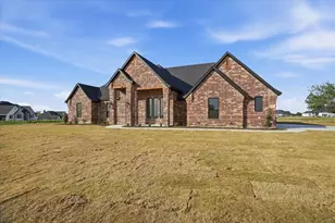 450 Red Bird Dr, Springtown, TX 76082 - Photo 2