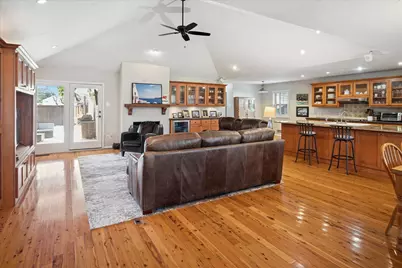 10117 Coveridge Drive, Dallas, TX 75238 - Photo 6