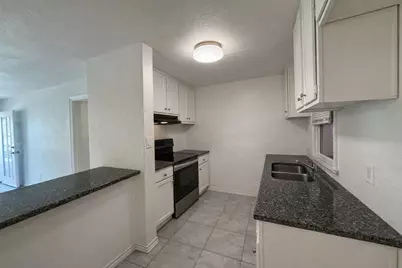 3408 S Hughes Avenue, Fort Worth, TX 76119 - Photo 8