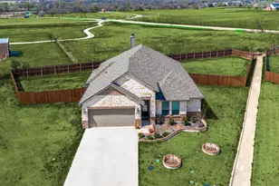 331 Osage Ct, Krum, TX 76249 - Photo 1