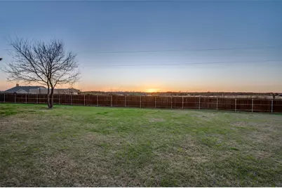 331 Osage Court, Krum, TX 76249 - Photo 2