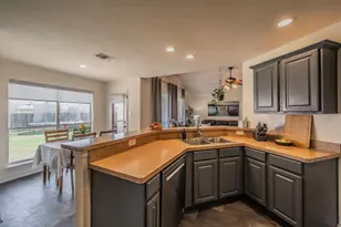 660 Rosario Ln, Fort Worth, TX 76052 - Photo 16