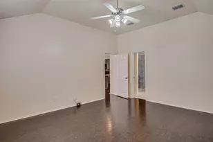 931 Hunter Ln, Burleson, TX 76028 - Photo 24