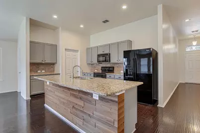 931 Hunter Lane, Burleson, TX 76028 - Photo 10