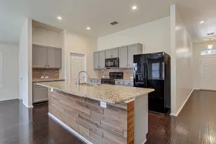 931 Hunter Ln, Burleson, TX 76028 - Photo 10