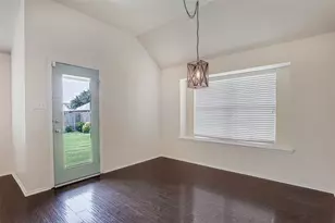 931 Hunter Ln, Burleson, TX 76028 - Photo 16