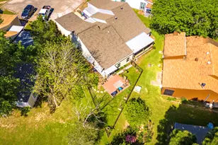 17 Townhouse Ln, Trinity, TX 75862 - Photo 2