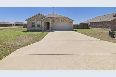 2409 Abigail Lane, Mabank, TX 75147 - Photo 2