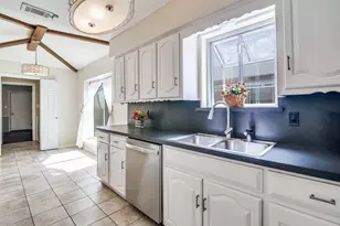 402 Fireside Dr, Richardson, TX 75081 - Photo 8