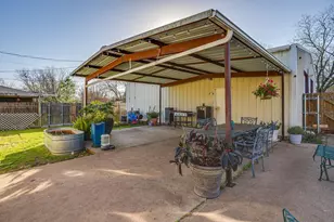 1123 Bales St, Cleburne, TX 76033 - Photo 32