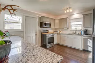 1123 Bales St, Cleburne, TX 76033 - Photo 8