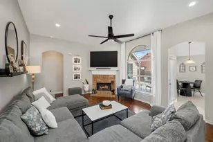 11690 Creekwood Dr, Frisco, TX 75035 - Photo 2