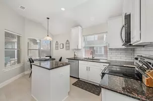 11690 Creekwood Dr, Frisco, TX 75035 - Photo 18