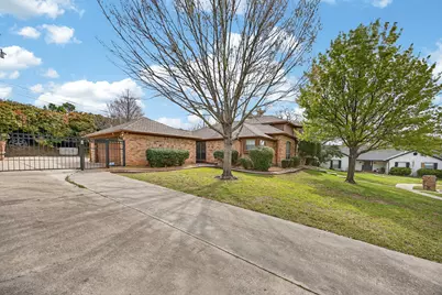 100 Castle Court, Irving, TX 75038 - Photo 32