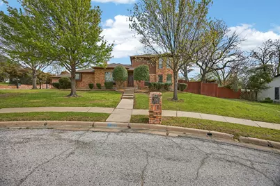 100 Castle Court, Irving, TX 75038 - Photo 1
