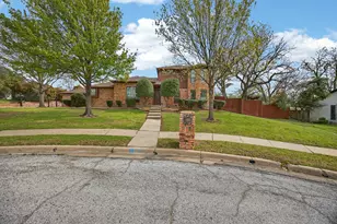 100 Castle Ct, Irving, TX 75038 - Photo 1