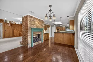 100 Castle Ct, Irving, TX 75038 - Photo 4