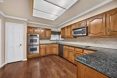 100 Castle Court, Irving, TX 75038 - Photo 12