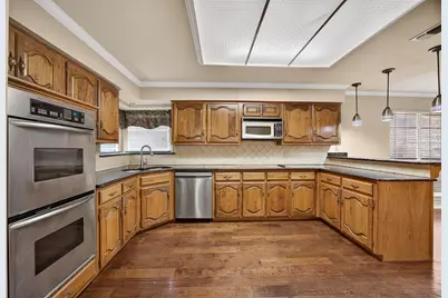 100 Castle Court, Irving, TX 75038 - Photo 14