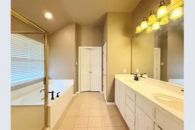 2713 Flint Rock Drive, Fort Worth, TX 76131 - Photo 8