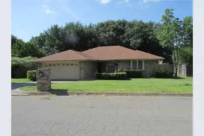 6820 Stillmeadows Circle N, North Richland Hills, TX 76182 - Photo 1