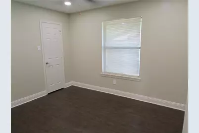 6820 Stillmeadows Circle N, North Richland Hills, TX 76182 - Photo 10