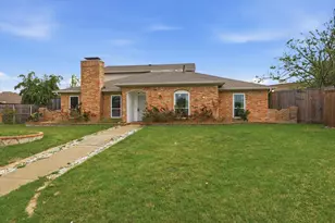 13422 Buckthorne Cir, Dallas, TX 75243 - Photo 2