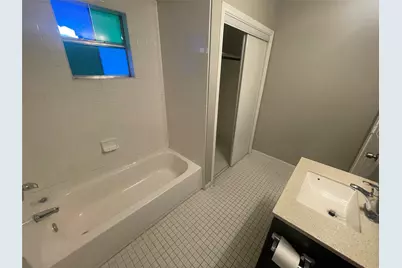 701 Elsbeth Street #201, Dallas, TX 75208 - Photo 12