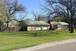 5825 Briarcliff, Haltom City, TX 76117 - Photo 1