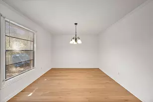 344 Bedford Ct E, Bedford, TX 76022 - Photo 6