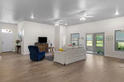 1461 Vz County Road 4607, Ben Wheeler, TX 75754 - Photo 8