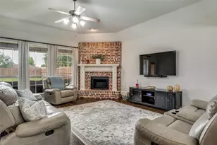 248 Green Acres Dr, Murphy, TX 75094 - Photo 2