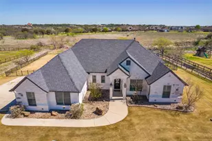 4630 Ladigo Ln, Fort Worth, TX 76126 - Photo 2